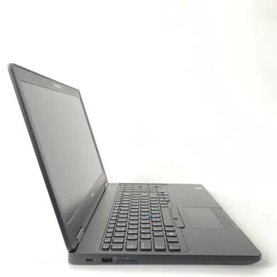 Мобільна робоча станція Dell Precision 3530 / 15.6" (1920x1080) IPS / Intel Core i7-8750H (6 (12) ядра по 2.2 - 4.1 GHz) / 16 GB DDR4 / 512 GB SSD / nVidia Quadro P600, 4 GB GDDR5, 128-bit / WebCam / SIM