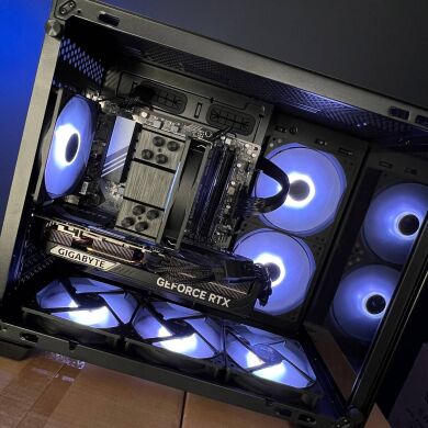 Сборка под заказ: новый игровой ПК AeroCool Dryft Mini Tower / AMD Ryzen 5 7500F (6 (12) ядер по 3.7 - 5.0 GHz) / 32 GB DDR5 / 2000 GB SSD M.2 / nVidia GeForce RTX 5070, 12 GB GDDR7, 192-bit / 750W