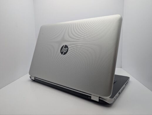 Ноутбук HP Pavilion 17-f005sr / 17.3" (1600x900) TN / AMD A8-6410 (4 ядра по 2.0 - 2.4 GHz) / 8 GB DDR3 / 240 GB SSD / AMD Radeon R7 M260, 2 GB GDDR3, 64-bit / WebCam / DVD-ROM