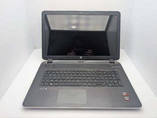 Ноутбук HP Pavilion 17-f005sr / 17.3" (1600x900) TN / AMD A8-6410 (4 ядра по 2.0 - 2.4 GHz) / 8 GB DDR3 / 240 GB SSD / AMD Radeon R7 M260, 2 GB GDDR3, 64-bit / WebCam / DVD-ROM
