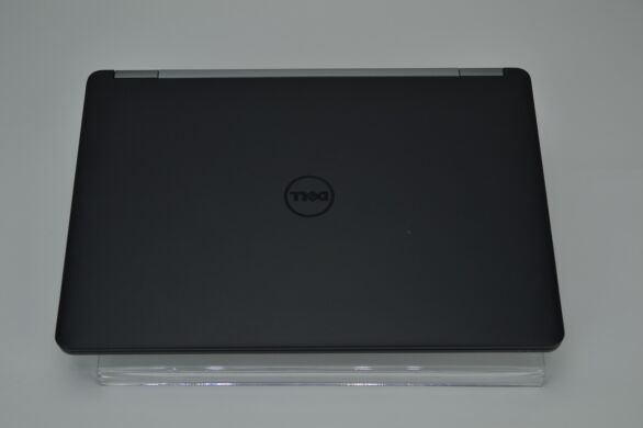 Dell Latitude E5470 / 14" (1920x1080) IPS / Intel Core i3-6100U (2 (4) ядра по 2.3 GHz) / 8 GB DDR4 / 128 GB SSD / WebCam / USB 3.0 / HDMI