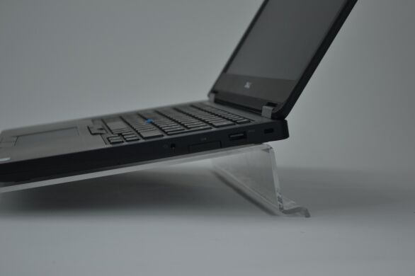 Dell Latitude E5470 / 14" (1920x1080) IPS / Intel Core i3-6100U (2 (4) ядра по 2.3 GHz) / 8 GB DDR4 / 128 GB SSD / WebCam / USB 3.0 / HDMI