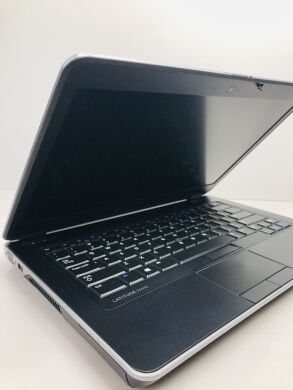 Ноутбук Dell Latitude E6440 / 14" (1366x768) / Intel Core i7 4600M / 8 GB DDR3 / 500 GB HDD / Slim DVD-RW / NO WEB Camera / HDMI