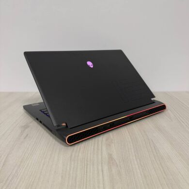 Игровой ноутбук Dell Alienware m15 R5 / 15.6" (1920x1080) IPS / AMD Ryzen 9 5900HX (8 (16) ядер по 3.3 - 4.6 GHz) / 16 GB DDR4 / 1000 GB SSD NVMe / nVidia GeForce RTX 3070, 8 GB GDDR6, 256-bit / WebCam