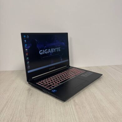 Игровой ноутбук Gigabyte G5 GD / 15.6" (1920x1080) IPS / Intel Core i5-11400H (6 (12) ядер по 2.7 - 4.5 GHz) / 16 GB DDR4 / 512 GB SSD M.2 / nVidia GeForce RTX 3050, 4 GB GDDR6, 128-bit / WebCam