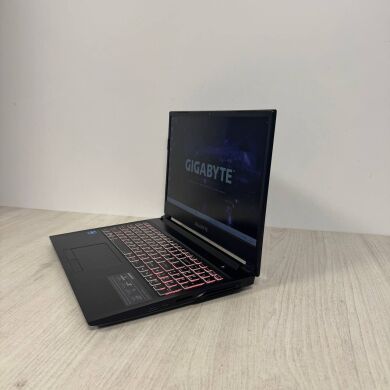 Игровой ноутбук Gigabyte G5 GD / 15.6" (1920x1080) IPS / Intel Core i5-11400H (6 (12) ядер по 2.7 - 4.5 GHz) / 16 GB DDR4 / 512 GB SSD M.2 / nVidia GeForce RTX 3050, 4 GB GDDR6, 128-bit / WebCam
