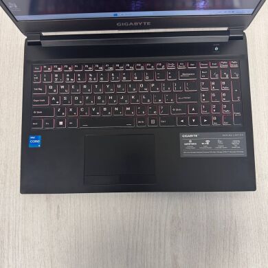 Игровой ноутбук Gigabyte G5 GD / 15.6" (1920x1080) IPS / Intel Core i5-11400H (6 (12) ядер по 2.7 - 4.5 GHz) / 16 GB DDR4 / 512 GB SSD M.2 / nVidia GeForce RTX 3050, 4 GB GDDR6, 128-bit / WebCam