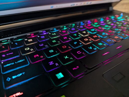 Ігровий ноутбук MSI Stealth GS 66 12UGS / 15.6" (1920x1080) IPS / Intel Core i7-12700H (14 (20) ядер по 3.5 - 4.7 GHz) / 16 GB DDR5 / 1000 GB SSD / nVidia GeForce RTX 3070 Ti, 8 GB GDDR6X, 256-bit / WebCam / Windows 11