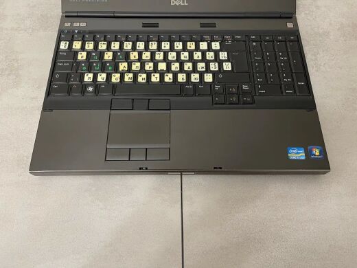 Мобільна робоча станція Dell Precision M4600 / 15.6" (1920x1080) IPS / Intel Core i7-2860QM (4 (8) ядра по 2.5 - 3.6 GHz) / 10 GB DDR3 / 240 GB SSD + 500 GB HDD / nVidia Quadro 2000M, 2 GB GDDR3, 128-bit / DVD-RW / HDMI / DisplayPort / Windows 10