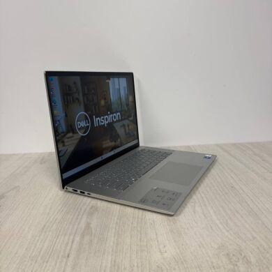 Ноутбук Б-клас Dell Inspiron 16 5620 / 16" (1920x1200) IPS / Intel Core i7-1255U (10 (12) ядер по 1.7 - 4.7 GHz) / 16 GB DDR4 / 512 GB SSD / Intel Iris Xe Graphics / WebCam