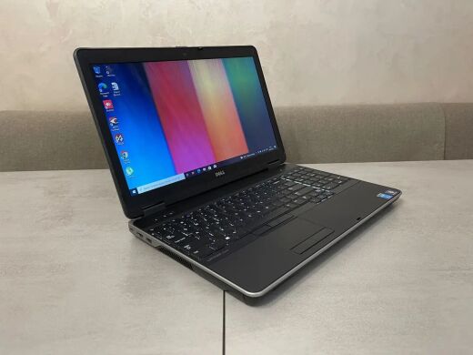 Ноутбук Dell Latitude E6540 / 15.6" (1366х768) TN / Intel Core i5-4310M (2 (4) ядра по 2.7 - 3.4 GHz) / 8 GB DDR3 / 180 GB SSD / Intel HD Graphics 4600 / WebCam Ноутбук Dell Latitude E6540 / 15.6" (1366х768) TN / Intel Core i5-4310M (2 (4) ядра по 2.7 - 3.4 GHz) / 8 GB DDR3 / 180 GB SSD / Intel HD Graphics 4600 / WebCam