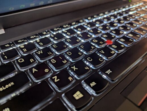 Ноутбук Lenovo ThinkPad T560 / 15.6" (1366x768) TN / Intel Core i5-6200U (2 (4) ядра по 2.3 - 2.8 GHz) / 16 GB DDR3 / 256 GB SSD / Intel HD Graphics 520 / WebCam / Windows 10