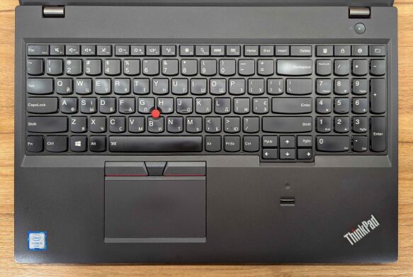 Ноутбук Lenovo ThinkPad T560 / 15.6" (1366x768) TN / Intel Core i5-6200U (2 (4) ядра по 2.3 - 2.8 GHz) / 16 GB DDR3 / 256 GB SSD / Intel HD Graphics 520 / WebCam / Windows 10