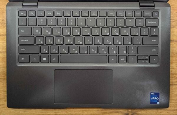 Ультрабук Dell Latitude 7430 / 14" (1920x1080) IPS / Intel Core i7-1265U (10 (12) ядер по 3.6 - 4.8 GHz) / 16 GB DDR4 / 256 GB SSD / Intel Iris Xe Graphics / WebCam / Windows 11 Ультрабук Dell Latitude 7430 / 14" (1920x1080) IPS / Intel Core i7-1265U (10 (12) ядер по 3.6 - 4.8 GHz) / 16 GB DDR4 / 256 GB SSD / Intel Iris Xe Graphics / WebCam / Windows 11