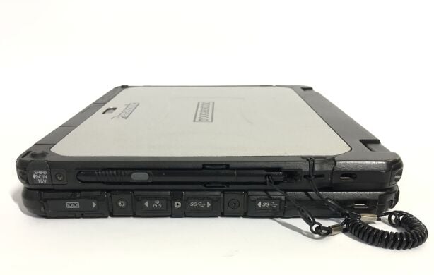 Захищений нетбук-трансформер Б-клас Panasonic Toughbook CF-20 / 10.1" (1920x1200) IPS Touch / Intel Core M5-6Y57 (2 (4) ядра по 1.1 - 2.8 GHz) / 8 GB DDR3 / 256 GB SSD / Intel HD Graphics 615 / WebCam / Win 10 Pro / 2x АКБ Захищений нетбук-трансформер Б-клас Panasonic Toughbook CF-20 / 10.1" (1920x1200) IPS Touch / Intel Core M5-6Y57 (2 (4) ядра по 1.1 - 2.8 GHz) / 8 GB DDR3 / 256 GB SSD / Intel HD Graphics 615 / WebCam / Win 10 Pro / 2x АКБ