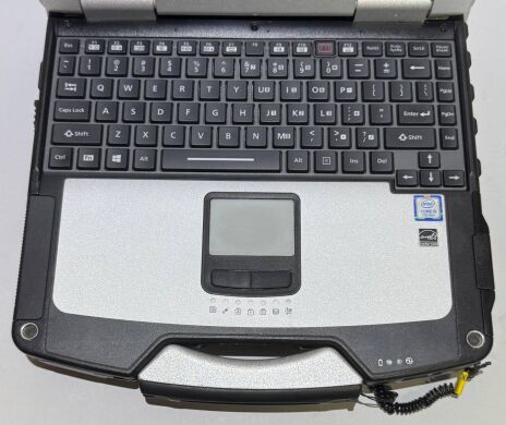 Защищенный планшет Panasonic Toughbook CF-31 / 13.1" (1920x1200) IPS Touch / Intel Core i5-7300U (2 (4) ядра по 2.6 - 3.5 GHz) / 16 GB DDR4 / 120 GB SSD / Intel HD Graphics 620 / WebCam / Win 11 Pro