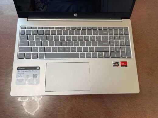 Ультрабук HP 15-fc0399nr / 15.6" (1366x768) TN Touch / AMD Ryzen 3 7320U (4 (8) ядра по 2.4 - 4.1 GHz) / 8 GB DDR5 / 256 GB SSD / AMD Radeon 610M Graphics / WebCam Ультрабук HP 15-fc0399nr / 15.6" (1366x768) TN Touch / AMD Ryzen 3 7320U (4 (8) ядра по 2.4 - 4.1 GHz) / 8 GB DDR5 / 256 GB SSD / AMD Radeon 610M Graphics / WebCam