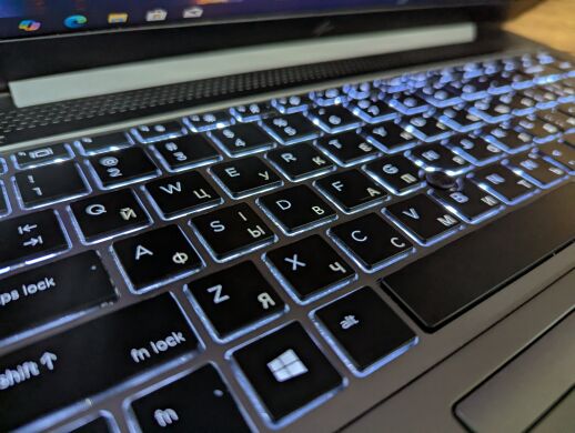 Мобильная рабочая станция HP zBook 14u G6 / 14" (1920x1080) IPS / Intel Core i5-8265U (4 (8) ядра по 1.6 - 3.9 GHz) / 16 GB DDR4 / 256 GB SSD / AMD Radeon Pro WX 3200, 4 GB GDDR5, 128-bit / WebCam / TouchID / Windows 10