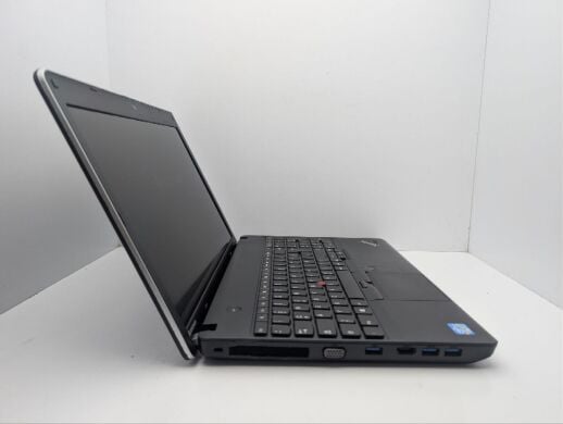 Ноутбук Lenovo Thinkpad E530 / 15.6" (1600x900) TN / Intel Core i7-3632QM (4 (8) ядра по 2.2 - 3.2 GHz) / 8 GB DDR3 / 750 GB HDD / Intel HD Graphics 4000 / WebCam / DVD-ROM
