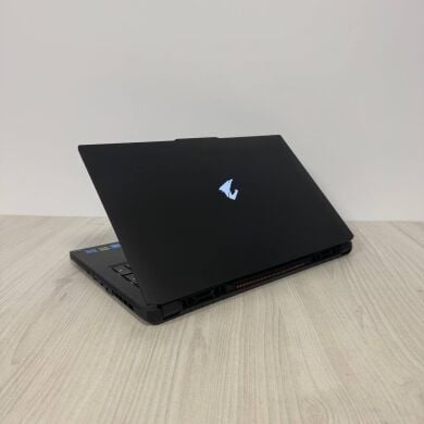Ігровий ноутбук Б-клас Gigabyte Aorus 17 YE5 / 17.3" (1920x1080) IPS / Intel Core i7-12700H (14 (20) ядер по 3.5 - 4.7 GHz) / 32 GB DDR5 / 1000 GB SSD NVMe / nVidia GeForce RTX 3080 Ti, 16 GB GDDR6, 256-bit / WebCam