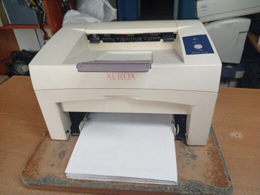 Принтер Б-класс Xerox Phaser 3122 / Лазерная монохромная печать / 1200x600 dpi / A4 / 20 стр/мин / USB 1.1, LPT