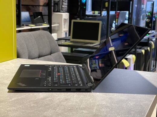 Ультрабук-трансформер Lenovo ThinkPad X390 Yoga / 13.3" (1920x1080) IPS Touch / Intel Core i5-8250U (4 (8) ядра по 1.6 - 3.4 GHz) / 8 GB DDR4 / 120 GB SSD / Intel UHD Graphics / WebCam