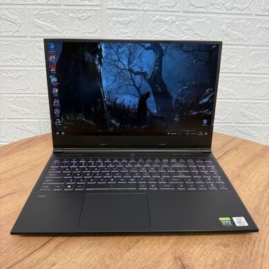 Ігровий ноутбук Б-клас Evoo Gaming 15 LP8-BK / 15.6" (1920x1080) IPS / Intel Core i7-10750H (6 (12) ядер по 2.6 - 5.0 GHz) / 16 GB DDR4 / 512 GB SSD / nVidia GeForce RTX 2060, 6 GB GDDR6, 192-bit / WebCam