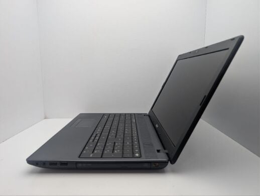 Ноутбук Acer TravelMate 5744z / 15.6" (1366x768) TN / Intel Core i3-350M (2 (4) ядра по 2.27 GHz) / 6 GB DDR3 / 320 GB HDD / Intel HD Graphics / WebCam / DVD-ROM