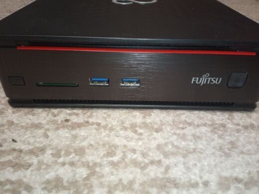 Неттоп Fujitsu Esprimo Q520 USFF / Intel Core i3-4130T (2 (4) ядра по 2.9 GHz) / 4 GB DDR3 / 120 GB SSD / Intel HD Graphics 4400