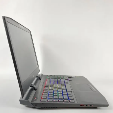 Ігровий ноутбук Б-клас HP Omen 17-an0 / 17.3" (1920x1080) IPS / Intel Core i7-7700HQ (4 (8) ядра по 2.8 - 3.8 GHz) / 16 GB DDR4 / 256 GB SSD + 1000 GB HDD / nVidia GeForce GTX 1070, 8 GB GDDR5, 256-bit / WebCam / HDMI