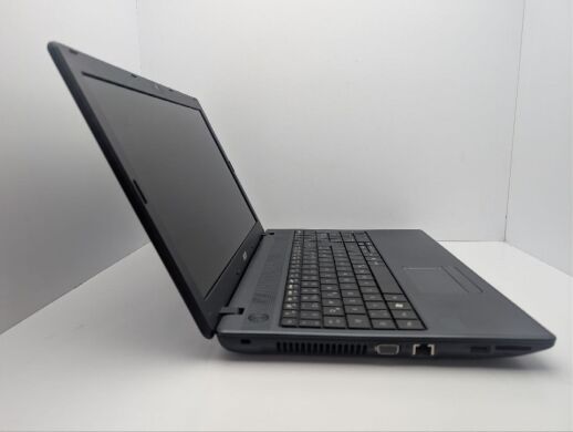 Ноутбук Acer TravelMate 5744z / 15.6" (1366x768) TN / Intel Core i3-350M (2 (4) ядра по 2.27 GHz) / 6 GB DDR3 / 320 GB HDD / Intel HD Graphics / WebCam / DVD-ROM