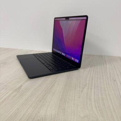 Ультрабук Apple MacBook Air 13 M3 A3113 (2024) / 13.3" (2560x1664) IPS / Apple M3 (8 ядер по 2.7 - 4.1 GHz) / 16 GB DDR5 / 512 GB SSD / Apple M3 Graphics / WebCam / MacOS