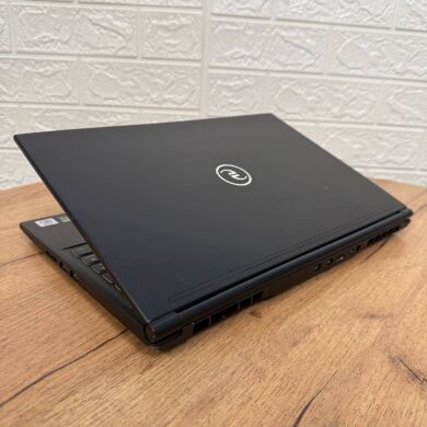 Ігровий ноутбук Б-клас Evoo Gaming 15 LP8-BK / 15.6" (1920x1080) IPS / Intel Core i7-10750H (6 (12) ядер по 2.6 - 5.0 GHz) / 16 GB DDR4 / 512 GB SSD / nVidia GeForce RTX 2060, 6 GB GDDR6, 192-bit / WebCam