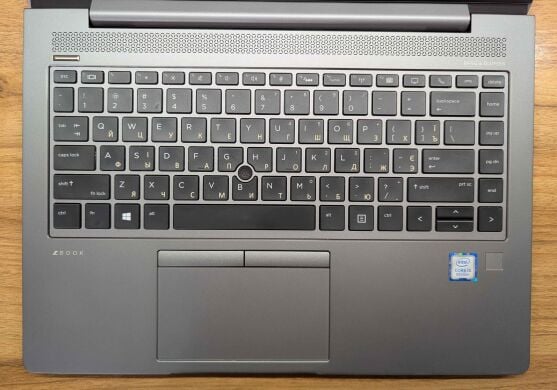 Мобильная рабочая станция HP zBook 14u G6 / 14" (1920x1080) IPS / Intel Core i5-8265U (4 (8) ядра по 1.6 - 3.9 GHz) / 16 GB DDR4 / 256 GB SSD / AMD Radeon Pro WX 3200, 4 GB GDDR5, 128-bit / WebCam / TouchID / Windows 10