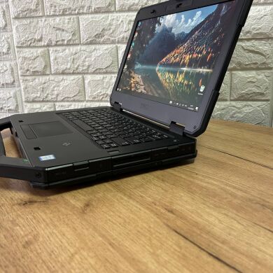 Захищений ноутбук Dell Latitude Rugged 5414 / 14" (1920x1080) IPS / Intel Core i7-6600U (2 (4) ядра по 2.6 - 3.4 GHz) / 16 GB DDR4 / 256 GB SSD M.2 / AMD Radeon R7 M360, 2 GB DDR3, 64-bit / WebCam