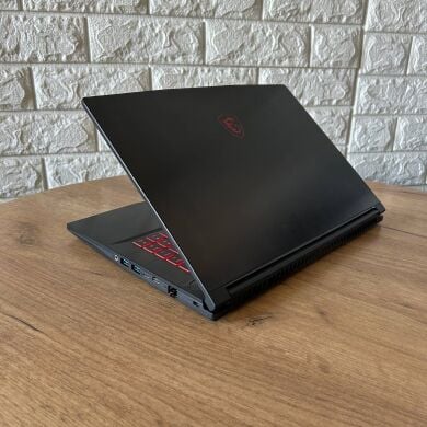 Игровой ноутбук Б-класс MSI GF65 Thin 10UE / 15.6" (1920x1080) IPS / Intel Core i5-10500H (6 (12) ядер по 2.5 - 4.5 GHz) / 16 GB DDR4 / 512 GB SSD / nVidia GeForce RTX 3060, 6 GB GDDR6, 192-bit / WebCam