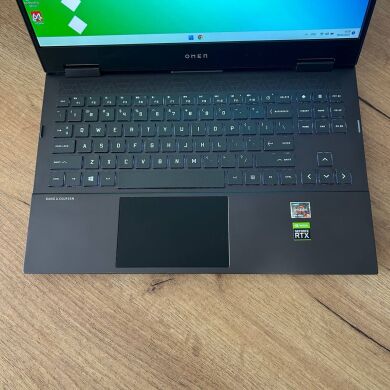 Игровой ноутбук HP Omen 15-ek0013 / 15.6" (1920x1080) IPS / AMD Ryzen 5 5600H (6 (12) ядер по 3.3 - 4.2 GHz) / 16 GB DDR4 / 512 GB SSD / nVidia GeForce RTX 3060, 6 GB GDDR6, 192-bit / WebCam