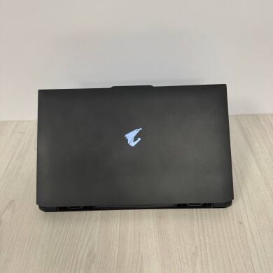 Ігровий ноутбук Б-клас Gigabyte Aorus 17 YE5 / 17.3" (1920x1080) IPS / Intel Core i7-12700H (14 (20) ядер по 3.5 - 4.7 GHz) / 32 GB DDR5 / 1000 GB SSD NVMe / nVidia GeForce RTX 3080 Ti, 16 GB GDDR6, 256-bit / WebCam