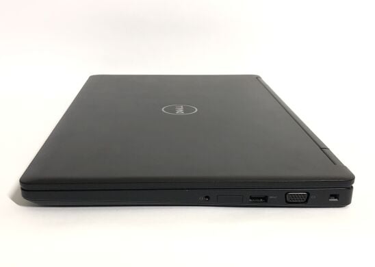 Ігровий ноутбук Dell Latitude 5580 / 15.6" (1920x1080) IPS / Intel Core i5-7440HQ (4 ядра по 2.8 - 3.8 GHz) / 8 GB DDR4 / 256 GB SSD / nVidia GeForce 940MX, 2 GB GDDR5, 64-bit / WebCam / Win 11 Pro Ігровий ноутбук Dell Latitude 5580 / 15.6" (1920x1080) IPS / Intel Core i5-7440HQ (4 ядра по 2.8 - 3.8 GHz) / 8 GB DDR4 / 256 GB SSD / nVidia GeForce 940MX, 2 GB GDDR5, 64-bit / WebCam / Win 11 Pro