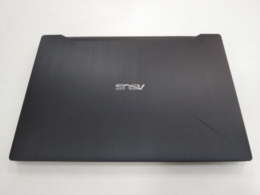 Игровой ноутбук Asus FX503V Black / 15.6" (1920x1080) IPS / Intel Core i7-7700HQ (4 (8) ядра по 2.8 - 3.8 GHz) / 16 GB DDR4 / 1000 GB SSD / nVidia GeForce GTX 1060, 3 GB GDDR5, 192-bit / WebCam