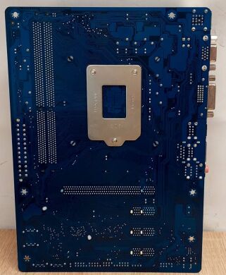 Комплект: материнская плата Gigabyte GA-H61M-DS2V / LGA1155 / Intel Core i5-3470 (4 ядра по 3.2 - 3.6 GHz) / 8 GB DDR3 / Intel HD Graphics 2500 + Кулер