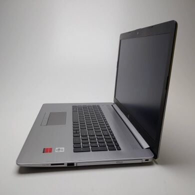 Игровой ноутбук HP ProBook 470 G7 / 17.3" (1920x1080) IPS / Intel Core i5-10210U (4 (8) ядра по 1.6 - 4.2 GHz) / 8 GB DDR4 / 256 GB SSD / AMD Radeon 530, 2 GB GDDR5, 64-bit / WebCam / DVD-ROM / Win 10 Pro