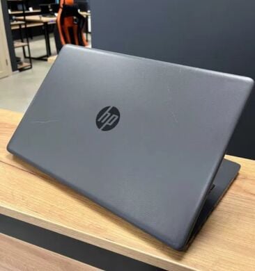 Ультрабук HP 255 G7 / 15.6" (1366x768) TN / AMD Ryzen 3 2200U (2 (4) ядра по 2.5 - 3.4 GHz) / 8 GB DDR4 / 128 GB SSD / AMD Radeon Vega 3 / WebCam / DVD-ROM / Win 10 Pro