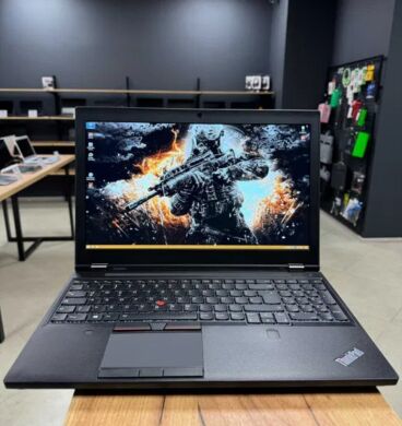 Мобільна робоча станція Lenovo ThinkPad P50 / 15.6" (1920x1080) IPS / Intel Core i7-6700HQ (4 (8) ядра по 2.6 - 3.5 GHz) / 16 GB DDR4 / 256 GB SSD / nVidia Quadro M1000M, 4 GB GDDR5, 128-bit / WebCam /Win 10 Pro