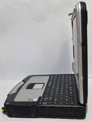 Защищенный планшет Panasonic Toughbook CF-31 / 13.1" (1920x1200) IPS Touch / Intel Core i5-7300U (2 (4) ядра по 2.6 - 3.5 GHz) / 16 GB DDR4 / 120 GB SSD / Intel HD Graphics 620 / WebCam / Win 11 Pro