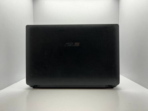 Ноутбук Asus K54HR / 15.6" (1366x768) TN / Intel Core i3-2350M (2 (4) ядра по 2.3 GHz) / 4 GB DDR3 / 240 GB SSD / AMD Radeon HD 7470M, 1 GB DDR3, 128-bit / WebCam