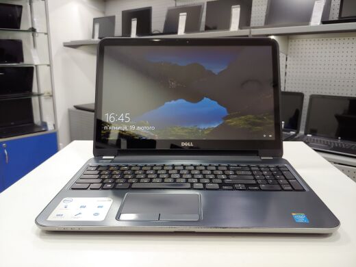 Dell Inspiron 5537 / 15.6 (1366x768) Touch TN / Intel Core i7-4500U (2 (4) ядра по 1.8 - 3.0 GHz) / 8 GB DDR3 / 120 GB SSD / WebCam / DVD-RW