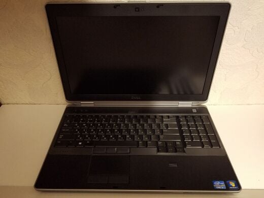 Ігровий ноутбук Dell Latitude E6530 / 15.6" (1920x1080) TN / Intel Core i7-3720QM (4 (8) ядер по 2.6 - 3.6 GHz) / 8 GB DDR3 / 500 GB HDD  / NVIDIA NVS 5200M, 1 MB DDR3, 64-bit / WebCam 