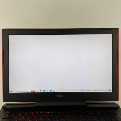 Игровой ноутбук Б-класс Dell Inspiron 7577 / 15.6" (1920x1080) IPS / Intel Core i7-7700HQ (4 (8) ядра по 2.8 - 3.8 GHz) / 16 GB DDR4 / 500 GB SSD / nVidia GeForce GTX 1060 Max-Q, 6 GB GDDR5, 192-bit / WebCam Игровой ноутбук Б-класс Dell Inspiron 7577 / 15.6" (1920x1080) IPS / Intel Core i7-7700HQ (4 (8) ядра по 2.8 - 3.8 GHz) / 16 GB DDR4 / 500 GB SSD / nVidia GeForce GTX 1060 Max-Q, 6 GB GDDR5, 192-bit / WebCam