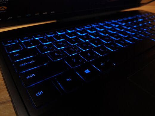 Игровой ноутбук Dell G3 3590 / 15.6" (1920x1080) IPS / Intel Core i7-9750H (6 (12) ядер по 2.6 - 4.5 GHz) / 16 GB DDR4 / 512 GB SSD + 500 GB HDD / nVidia GeForce GTX 1660 Ti, 6 GB GDDR6, 192-bit / WebCam / Windows 10